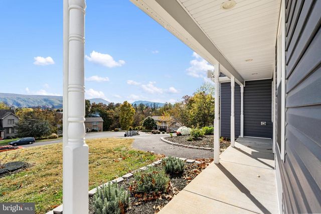 420 ROLAND, Woodstock, VA 22664