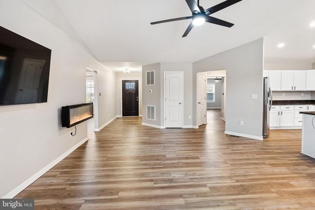 420 ROLAND, Woodstock, VA 22664