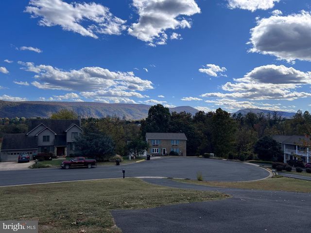 420 ROLAND, Woodstock, VA 22664