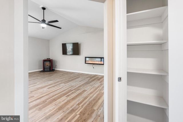 420 ROLAND, Woodstock, VA 22664