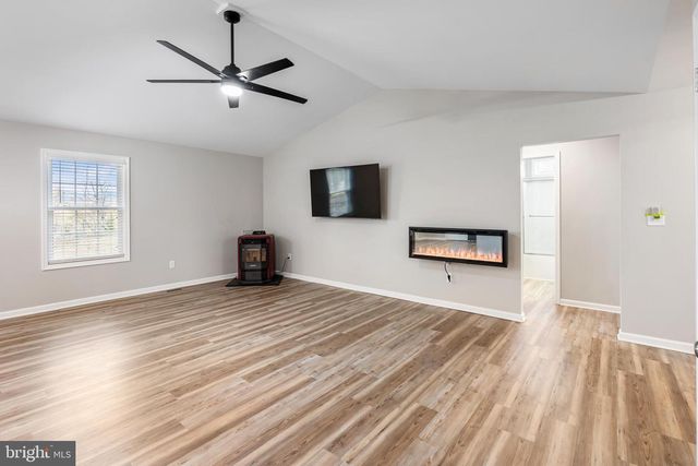 420 ROLAND, Woodstock, VA 22664