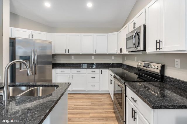 420 ROLAND, Woodstock, VA 22664