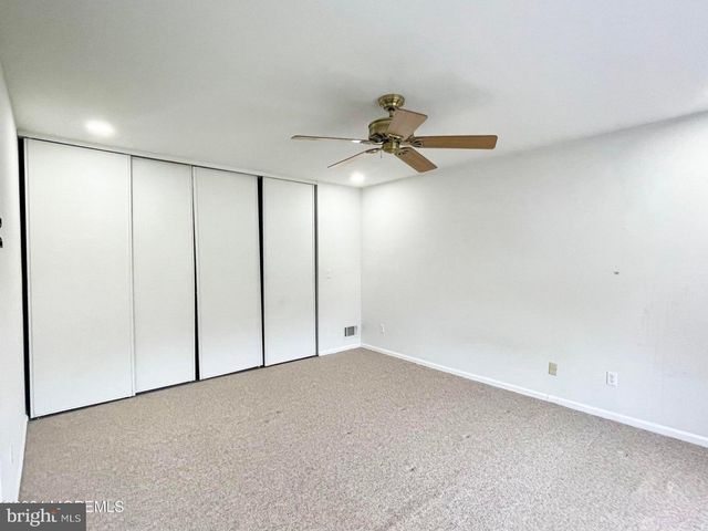 21 EVERGREEN DR, East Windsor, NJ 08520