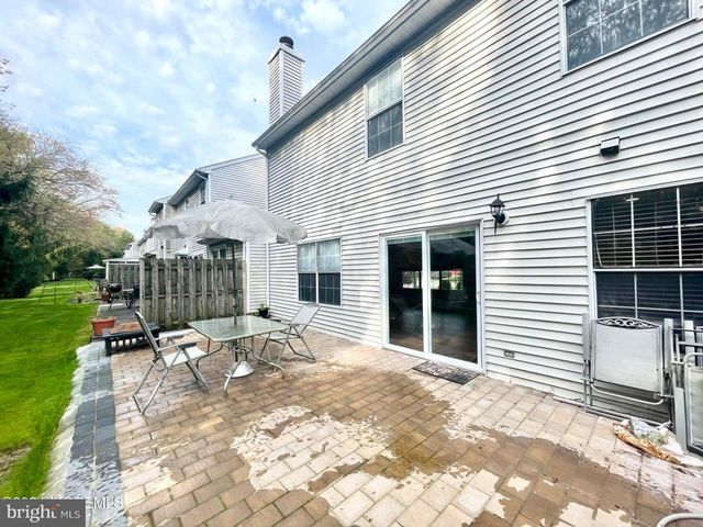 21 EVERGREEN DR, East Windsor, NJ 08520