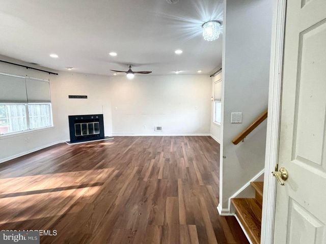21 EVERGREEN DR, East Windsor, NJ 08520