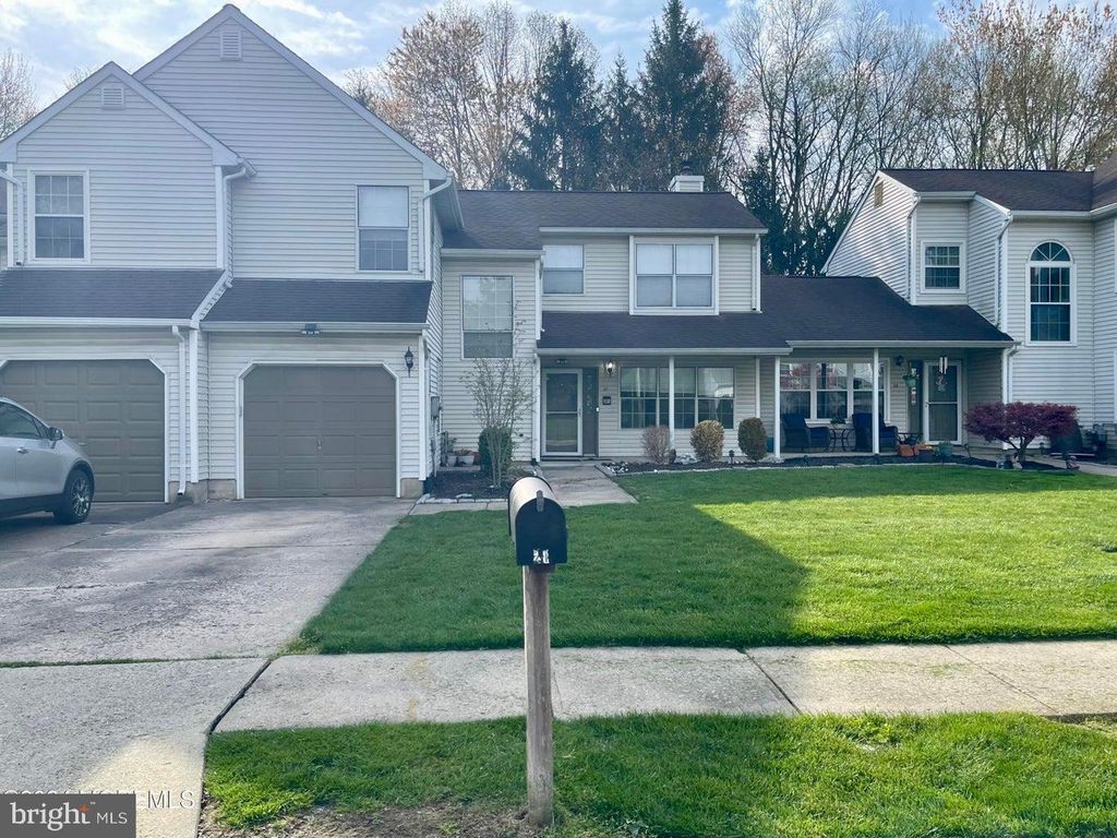 21 EVERGREEN DR, East Windsor, NJ 08520