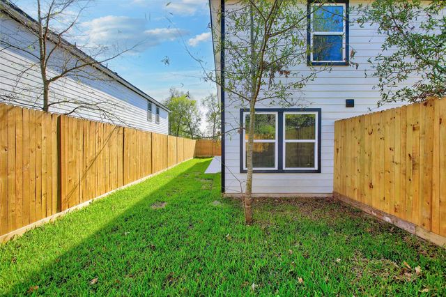 8639 Sunderland Road, Houston, TX 77028