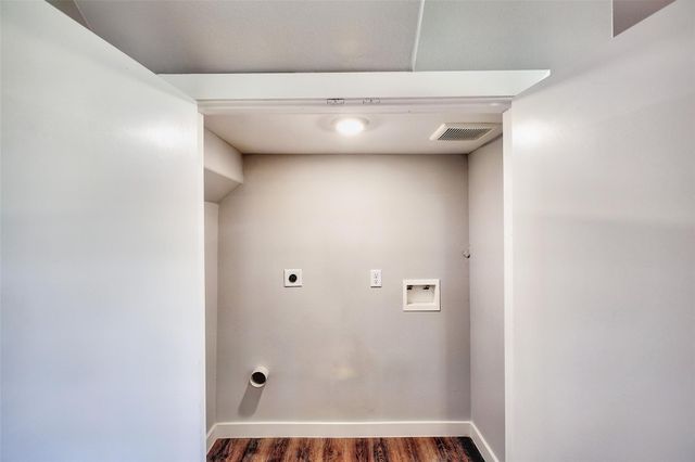 8639 Sunderland Road, Houston, TX 77028