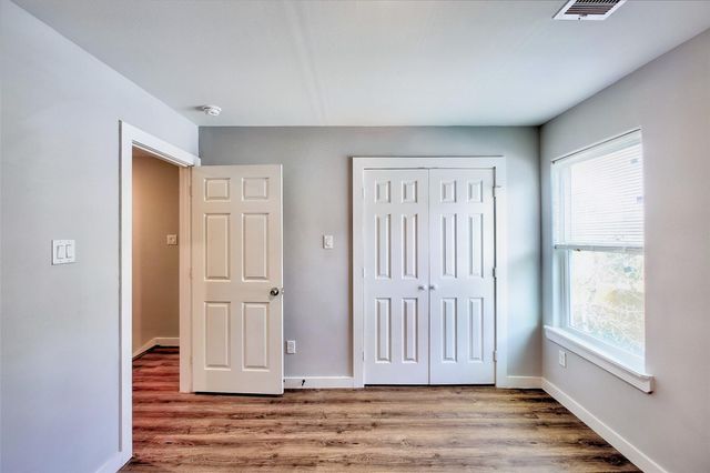 8639 Sunderland Road, Houston, TX 77028