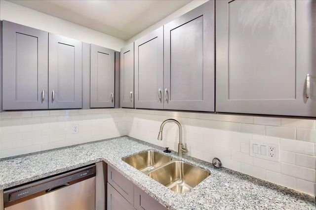 8639 Sunderland Road, Houston, TX 77028