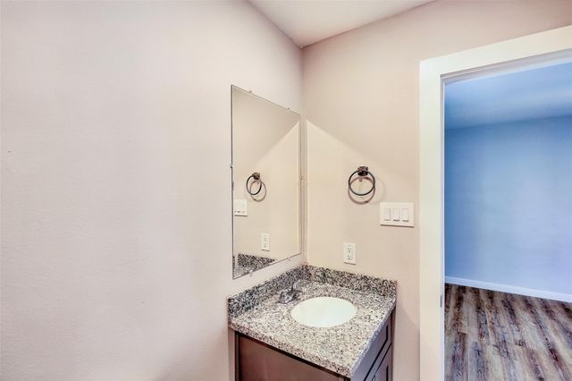 8639 Sunderland Road, Houston, TX 77028