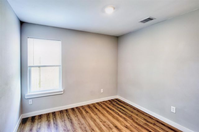 8639 Sunderland Road, Houston, TX 77028