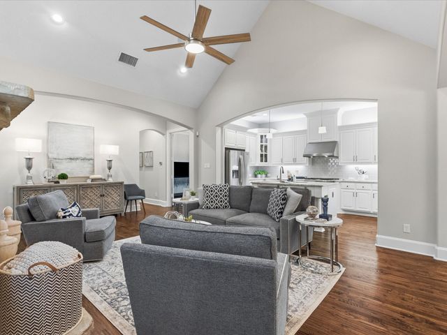 630 The Lakes Boulevard, Lewisville, TX 75056