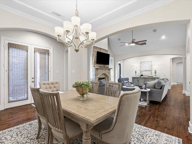 630 The Lakes Boulevard, Lewisville, TX 75056