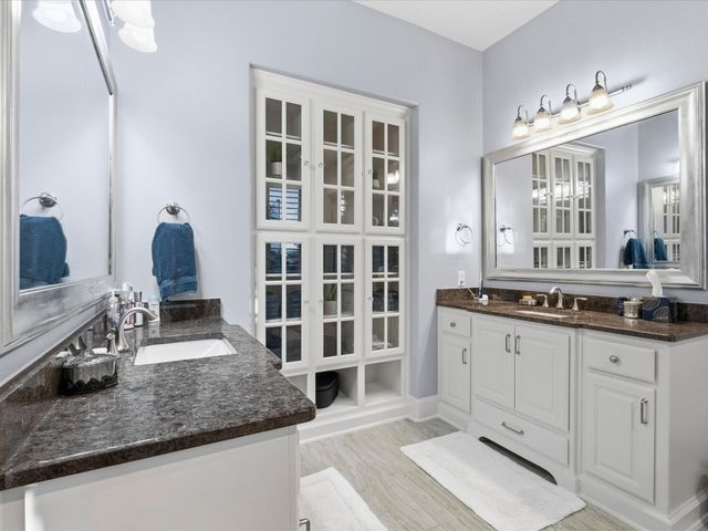 630 The Lakes Boulevard, Lewisville, TX 75056