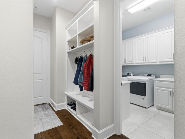 630 The Lakes Boulevard, Lewisville, TX 75056