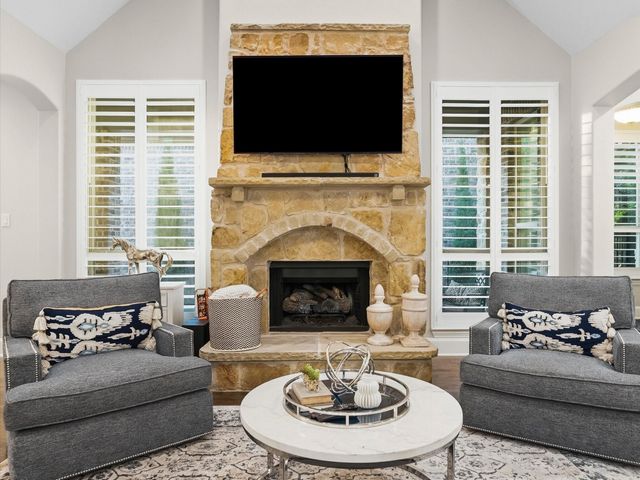 630 The Lakes Boulevard, Lewisville, TX 75056