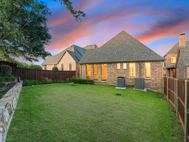 630 The Lakes Boulevard, Lewisville, TX 75056