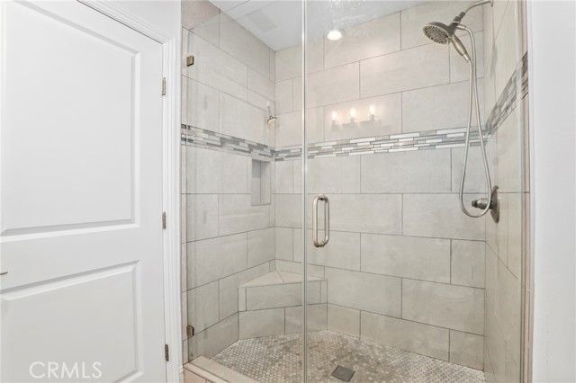 7827 La Salle, Los Angeles, CA 90047