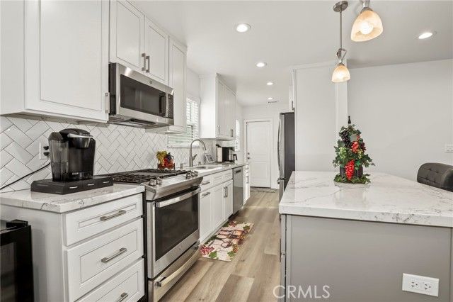 7827 La Salle, Los Angeles, CA 90047