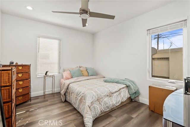 7827 La Salle, Los Angeles, CA 90047