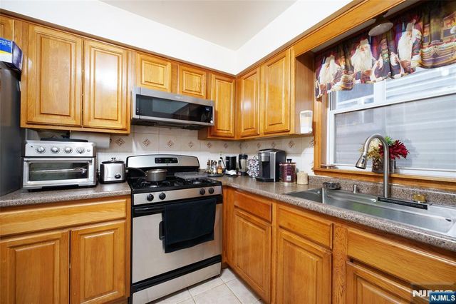 116 Chapel Street, Newark, NJ 07105