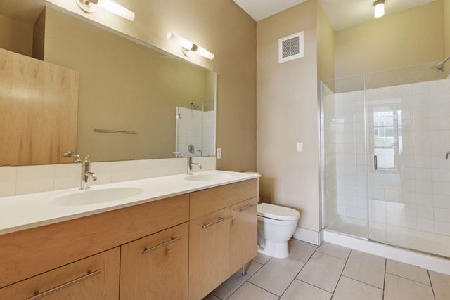 1211 Lagoon Avenue 302, Minneapolis, MN 55408