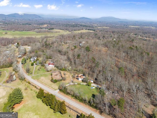 111 Skitts Mountain Road, Cleveland, GA 30528