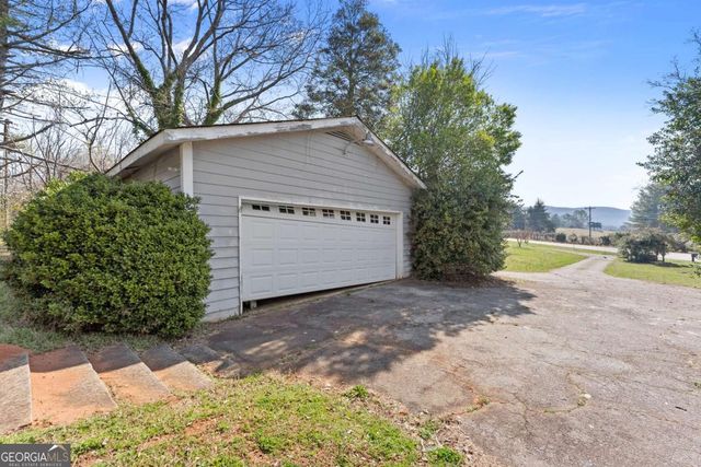 111 Skitts Mountain Road, Cleveland, GA 30528