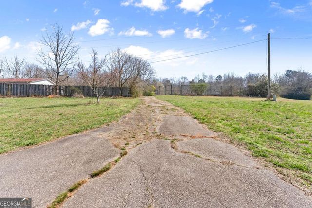 111 Skitts Mountain Road, Cleveland, GA 30528