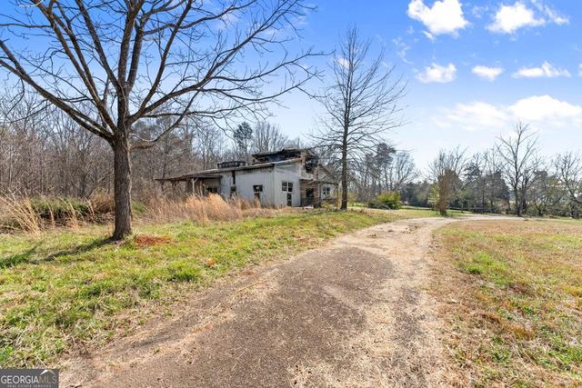 111 Skitts Mountain Road, Cleveland, GA 30528