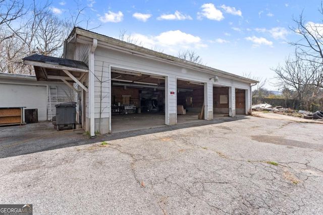 111 Skitts Mountain Road, Cleveland, GA 30528