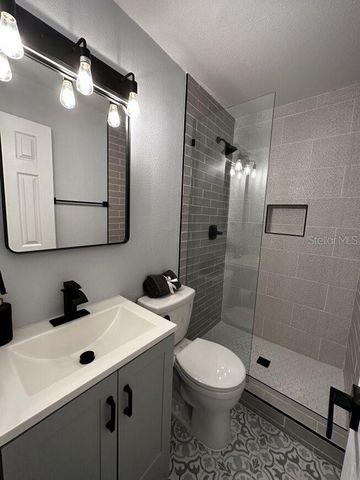 121 18TH AVENUE N, St Petersburg, FL 33704