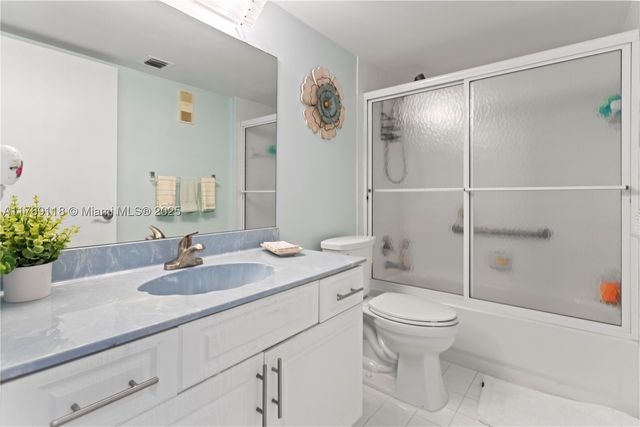 5876 Regal Glen Dr 101, Boynton Beach, FL 33437