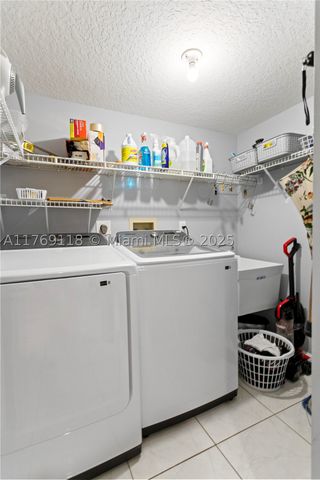 5876 Regal Glen Dr 101, Boynton Beach, FL 33437