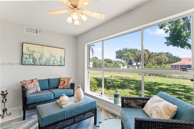 5876 Regal Glen Dr 101, Boynton Beach, FL 33437