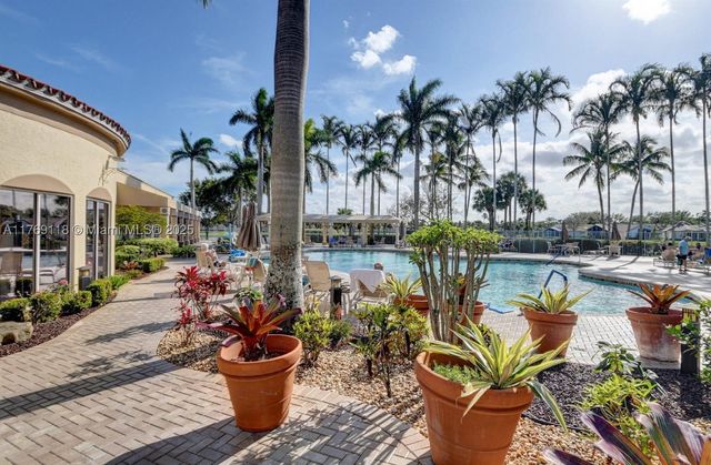 5876 Regal Glen Dr 101, Boynton Beach, FL 33437