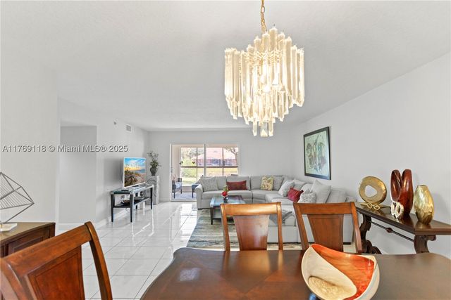 5876 Regal Glen Dr 101, Boynton Beach, FL 33437