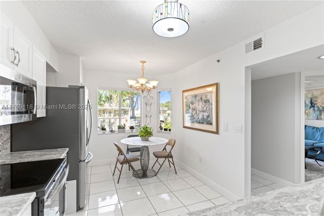 5876 Regal Glen Dr 101, Boynton Beach, FL 33437