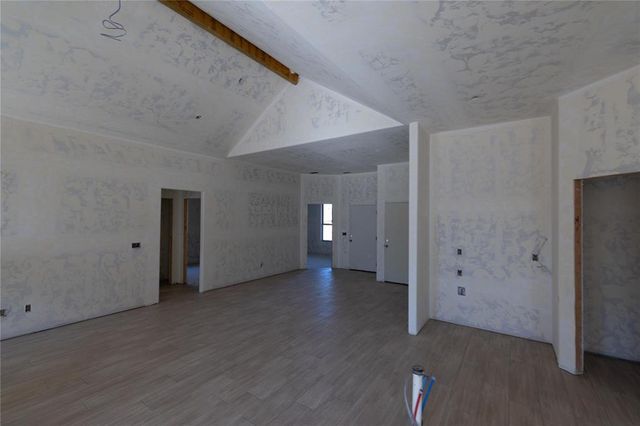 9228 NW 87th Street, Yukon, OK 73099