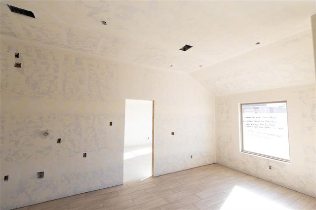 9228 NW 87th Street, Yukon, OK 73099