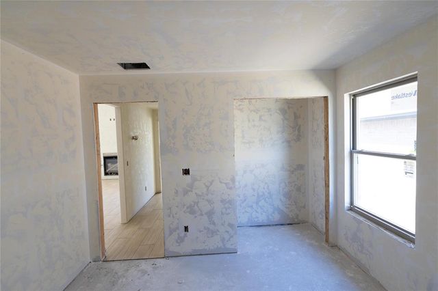 9228 NW 87th Street, Yukon, OK 73099