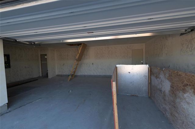 9228 NW 87th Street, Yukon, OK 73099