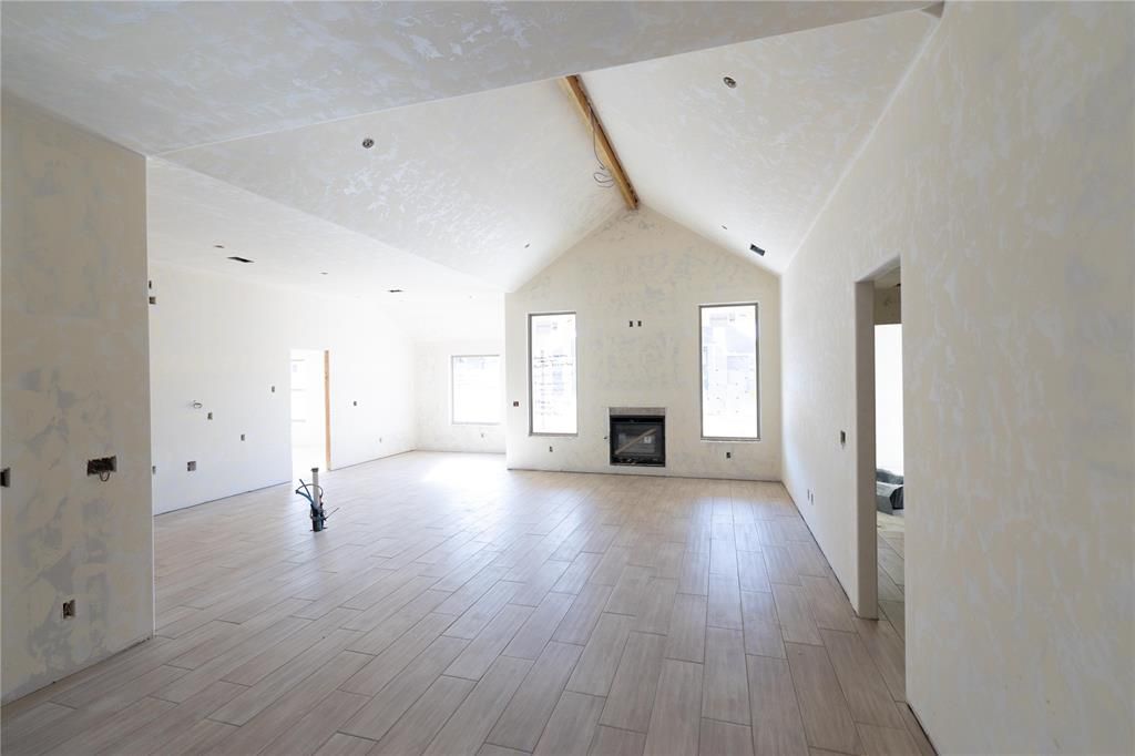 9228 NW 87th Street, Yukon, OK 73099