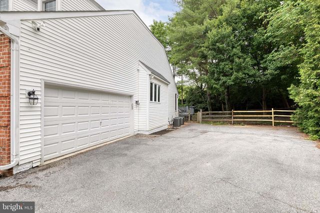 1146 FAIRBANKS DR, Lutherville Timonium, MD 21093
