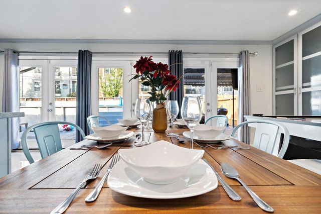 1825 Locksford Street, Houston, TX 77008