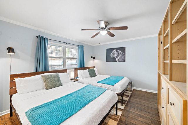 1825 Locksford Street, Houston, TX 77008