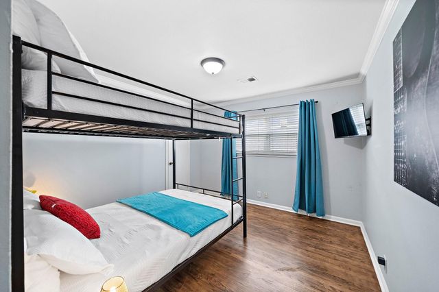 1825 Locksford Street, Houston, TX 77008