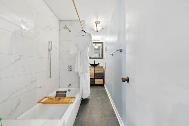 1825 Locksford Street, Houston, TX 77008