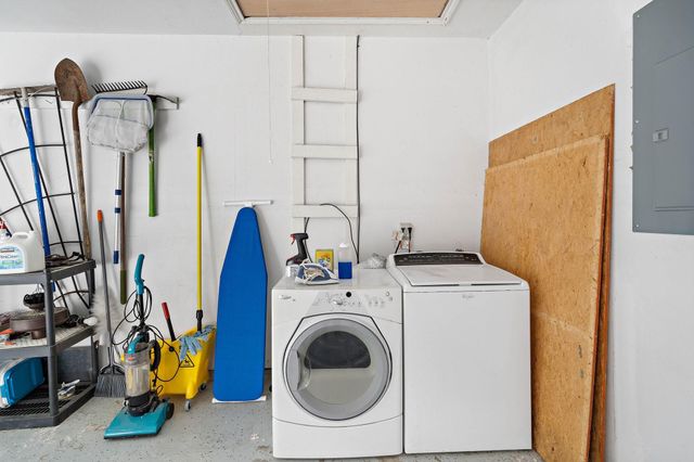 1825 Locksford Street, Houston, TX 77008